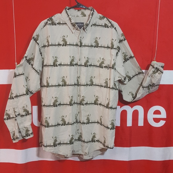 *SOLD*Woolrich Button Shirt - Picture 2 of 6